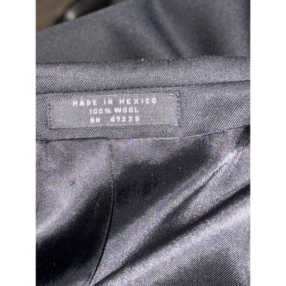 Jones New York Suit Men 44L Black Solid Single Breasted 100%  Wool 36X31 cuffed - Picture 7 of 15